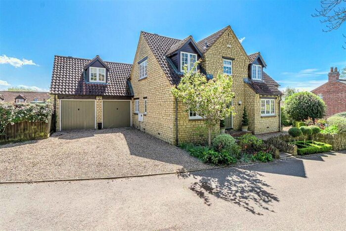 4 Bedroom Detached House For Sale In Glebe Farm Ct, Wilby Lane, Great Doddington, NN29