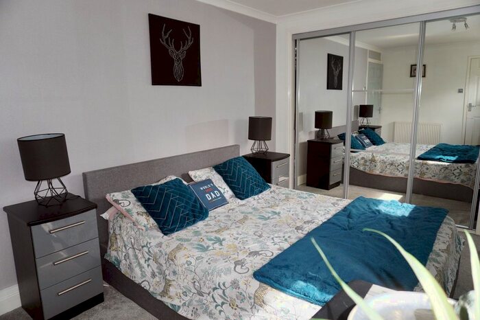 2 Bedroom End Of Terrace House For Sale In Somerville Drive, The Murray, East Kilbride, G75