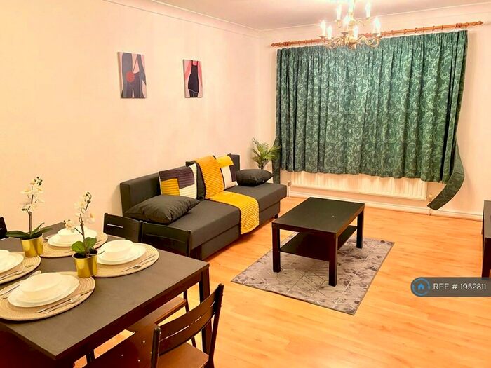 2 Bedroom Flat To Rent In Old Kenton Lane, London, NW9