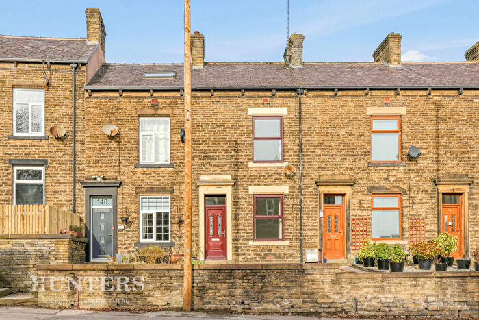 3 Bedroom Terraced House For Sale In Featherstall Road, Littleborough, OL15