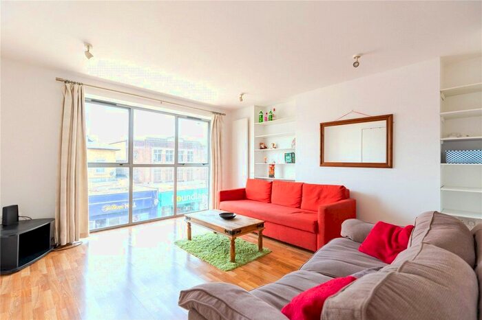 3 Bedroom Flat To Rent In Seven Sisters Road, Islinton, London, N7