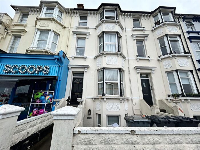 3 Bedroom Flat To Rent In Central Parade, Herne Bay, CT6