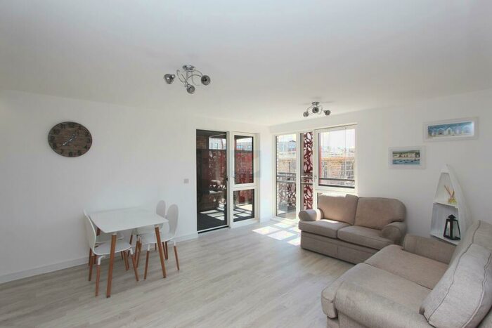 1 Bedroom Apartment To Rent In Campion House, Blondin Way, London, SE16