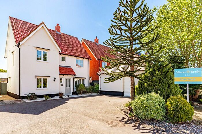 4 Bedroom Detached House For Sale In Cherry Tree Close, Yaxley, IP23