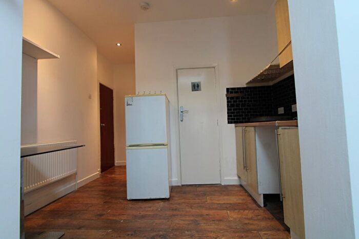 Studio To Rent In Beckford Road, Croydon, CR0