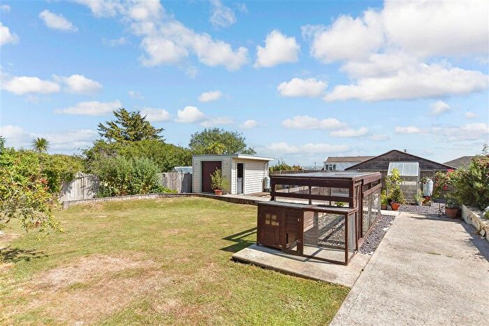 4 Bedroom Detached Bungalow For Sale In Cliff Drive, Warden, Sheerness, Kent, ME12