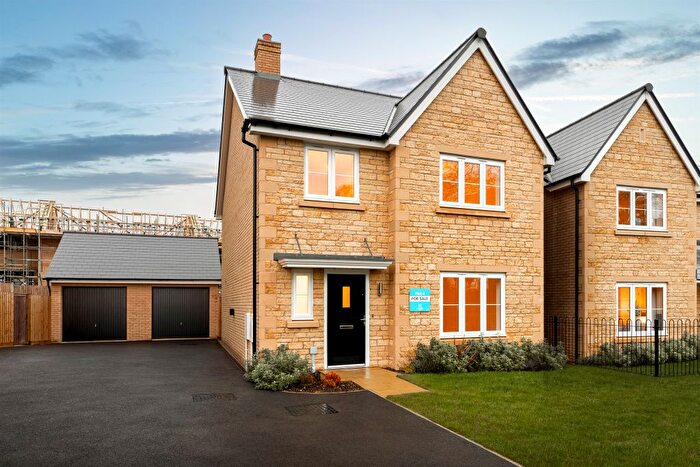 4 Bedroom Detached House For Sale In The Crescent, Ketton, Stamford, PE9