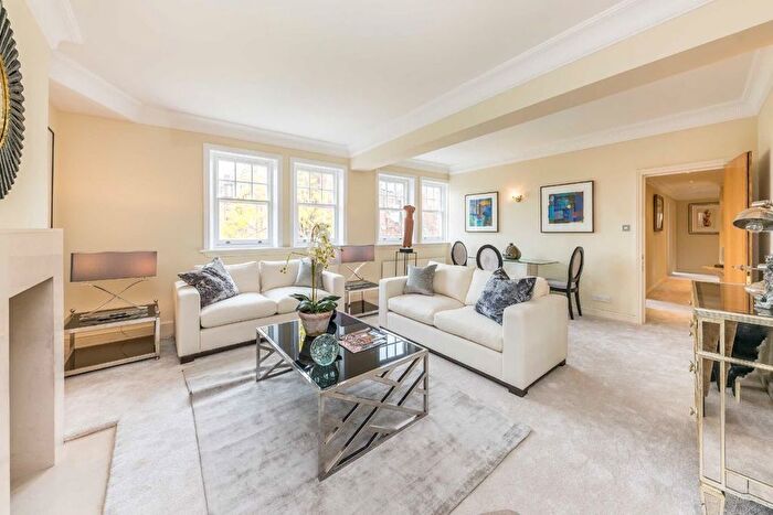 3 Bedroom Flat For Sale In Draycott Place, Chelsea, SW3
