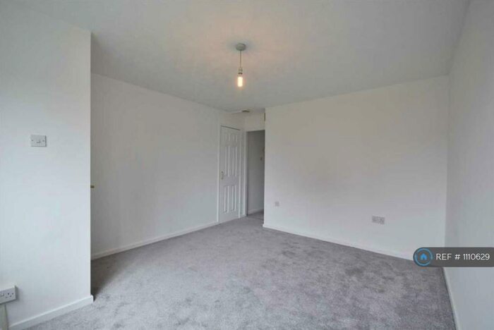 1 Bedroom Maisonette To Rent In Pennine Road, Chorley, PR6