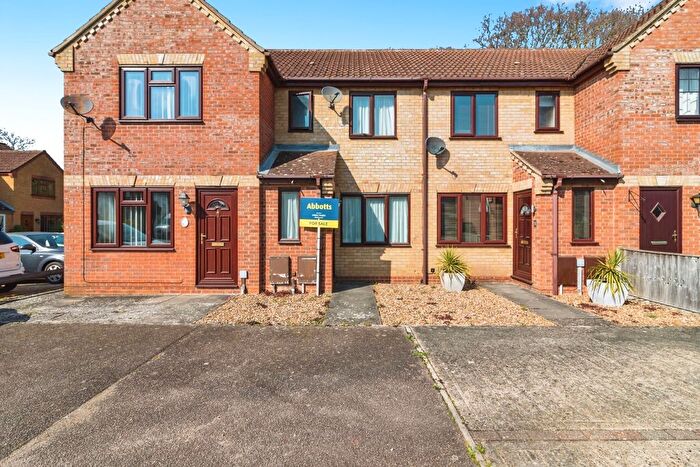 2 Bedroom Terraced House For Sale In Holly Close, Worlingham, Beccles, Suffolk, NR34