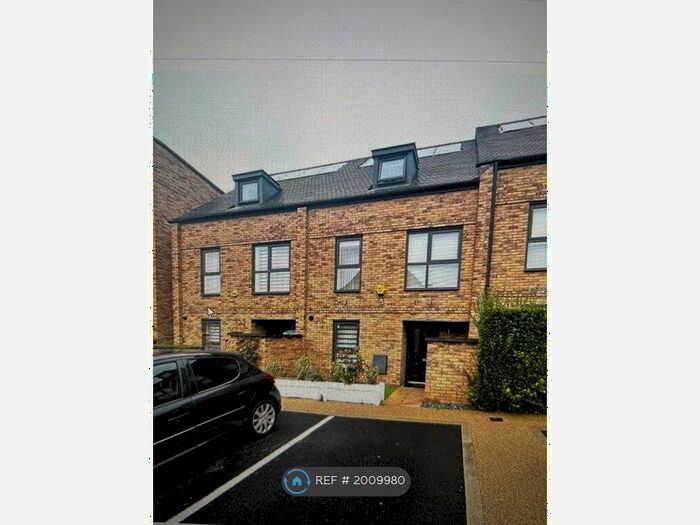 4 Bedroom Terraced House To Rent In Hurrell Drive, Harrow, HA2