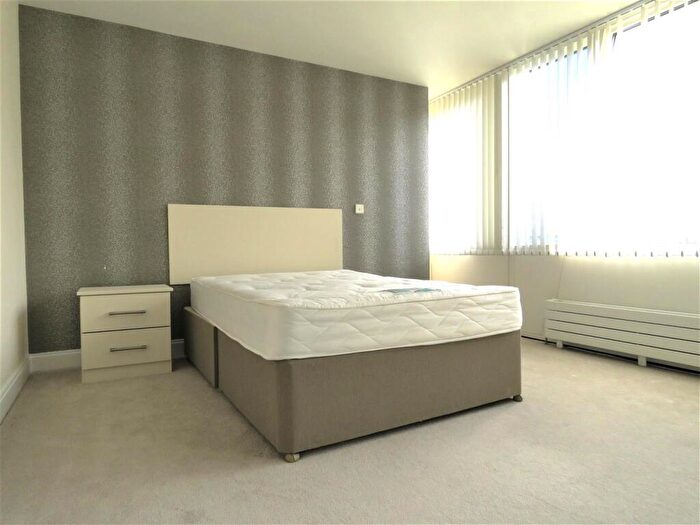 2 Bedroom Apartment To Rent In Strand Street, Liverpool, L1