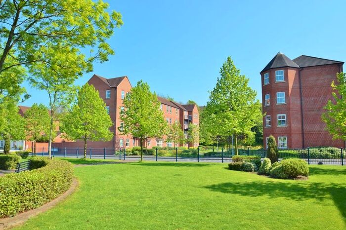3 Bedroom Apartment To Rent In Whitcliffe Gardens, West Bridgford, NG2