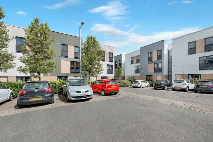 2 Bedroom Flat To Rent In Firpark Close, Dennistoun, Glasgow, G31