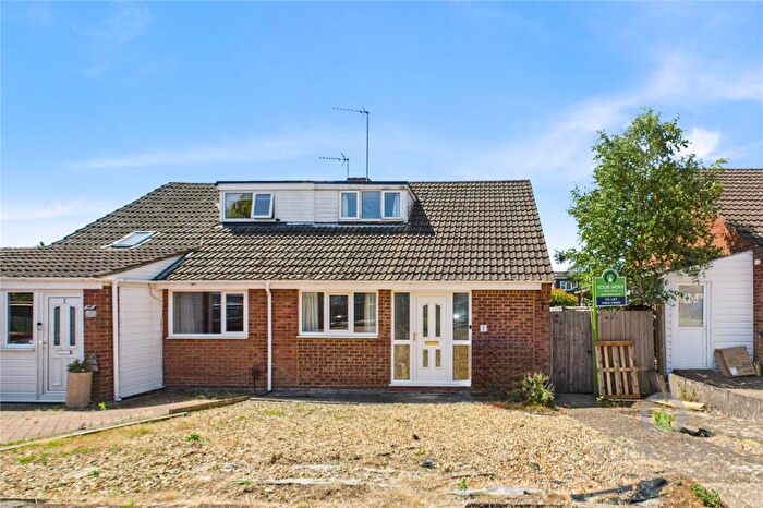 3 Bedroom Semi-Detached House To Rent In Ploughmans Walk, Northampton, NN2