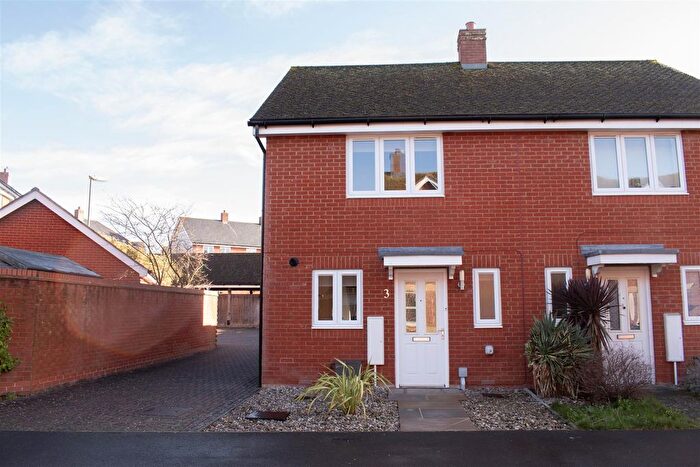2 Bedroom Semi-Detached House To Rent In Tarver Close, Romsey, SO51