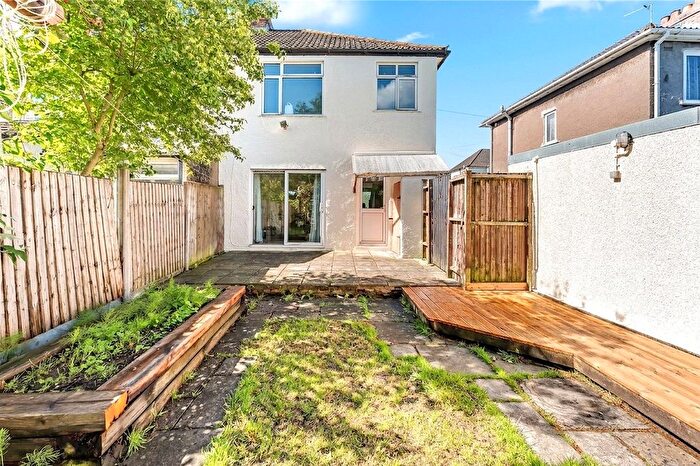 3 Bedroom Semi Detached House To Rent In Wades Road, Filton, Bristol, BS34