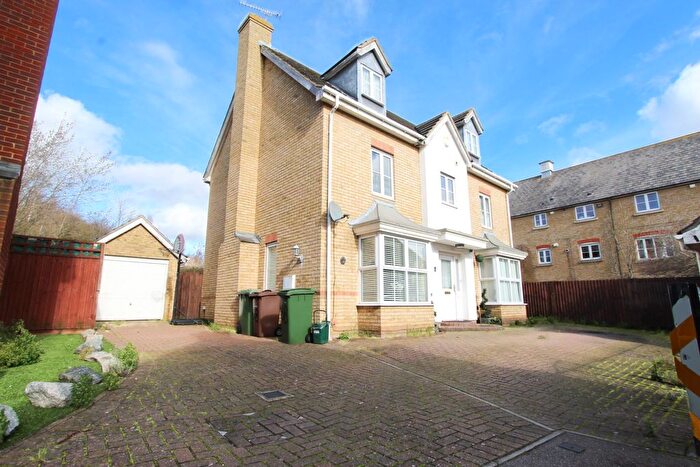 5 Bedroom Detached House For Sale In Norfolk Place, Grays, RM16