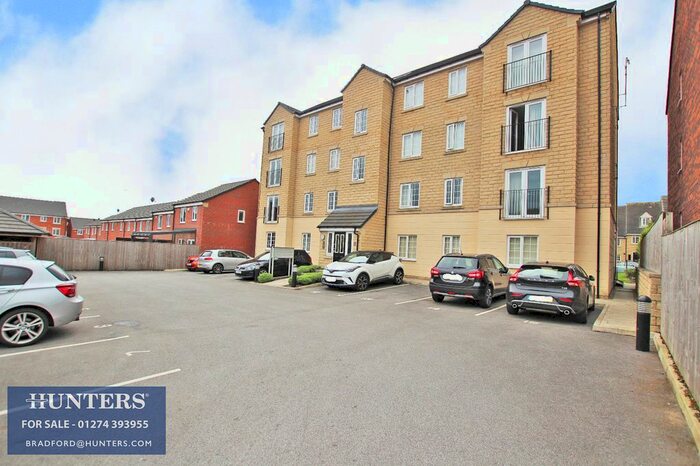 2 Bedroom Flat To Rent In Apartment 5, Langsett Court Plantation Drive, Bradford BD9