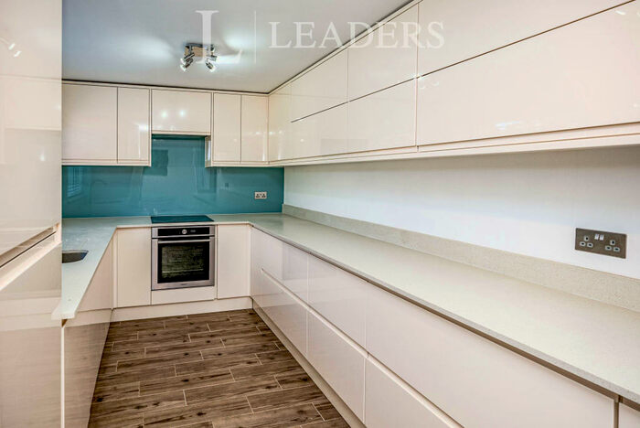 3 Bedroom Terraced House To Rent In Coventon Road, Aylesbury, HP19