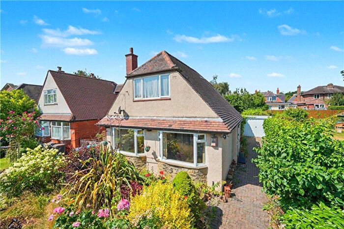 3 Bedroom Bungalow For Sale In Stonefall Avenue, Harrogate, North Yorkshire, HG2