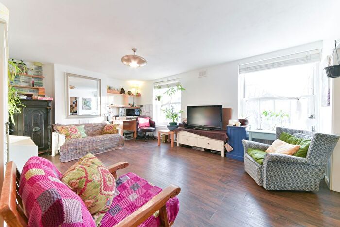 1 Bedroom Property To Rent In Vauxhall Walk, London, SE11