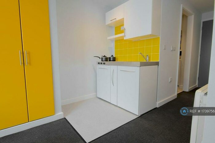 Studio To Rent In Luton, Luton, LU1