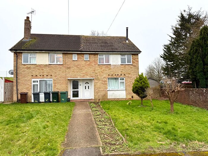 3 Bedroom Semi Detached House To Rent In Oak Tree Road, Ashford, TN23