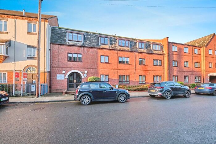 1 Bedroom Flat For Sale In Wade Street, Lichfield, Staffordshire, WS13