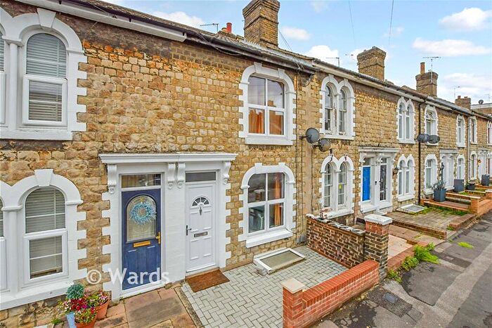 2 Bedroom Terraced House For Sale In Waterlow Road, Maidstone, Kent, ME14