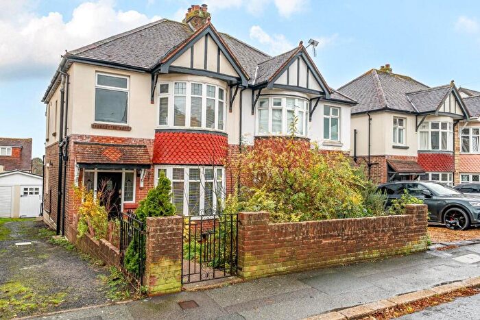 4 Bedroom Semi Detached House For Sale In Colville Road, Drayton, Portsmouth, PO6