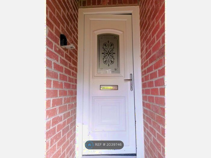 2 Bedroom Flat To Rent In Heol Brynhyfryd, Pontypridd, CF38