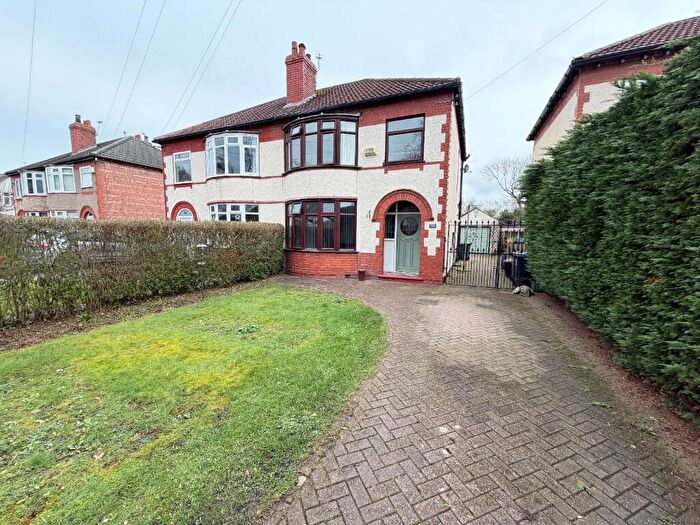 3 Bedroom Semi Detached House For Sale In Chester Road, Whitby, CH65