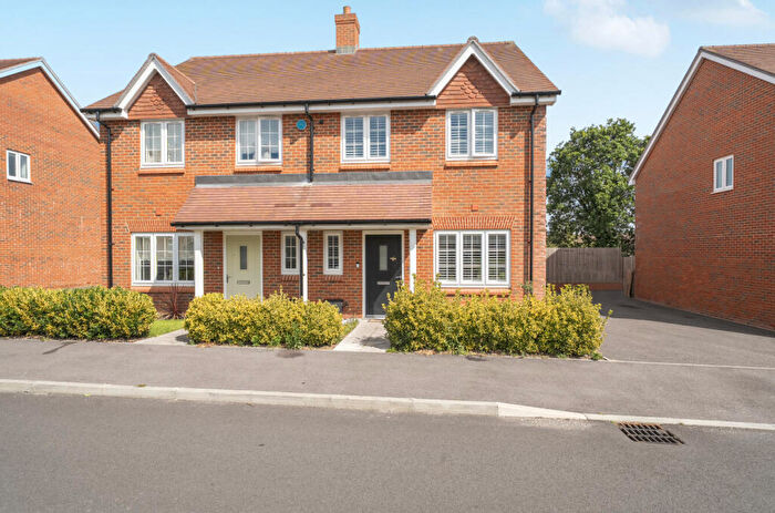 3 Bedroom Semi-Detached House For Sale In Draper Road, Wickham, Fareham, Hampshire, PO17
