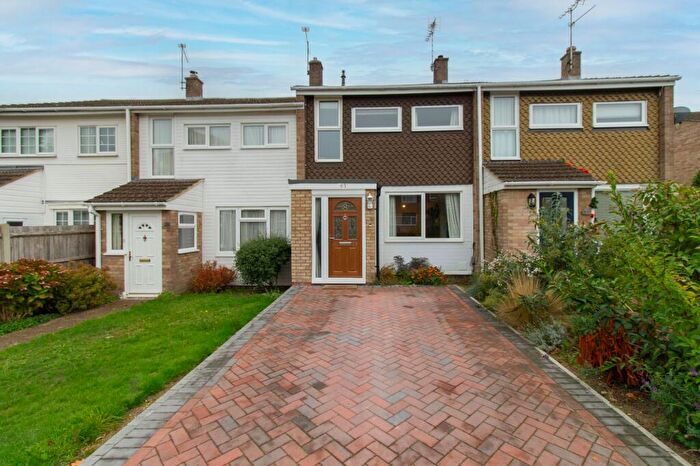 3 Bedroom Terraced House To Rent In Robins Grove Crescent, Yateley, GU46