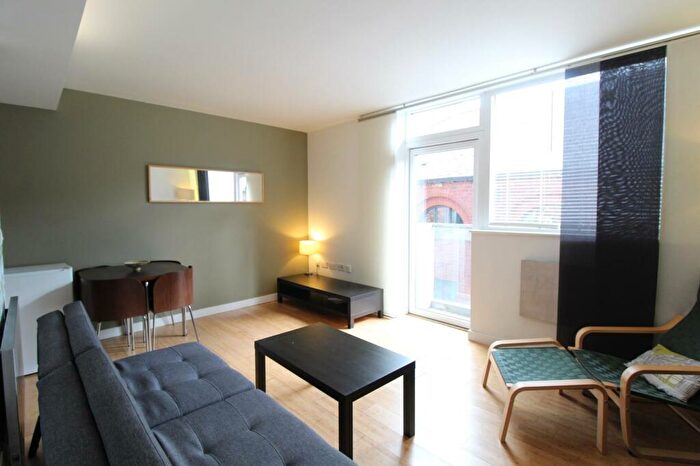 1 Bedroom Flat To Rent In Cross York Street, Leeds, West Yorkshire, LS2