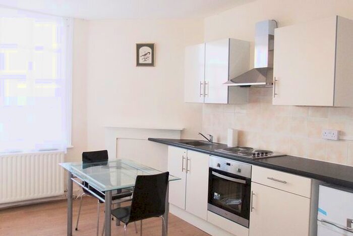 1 Bedroom Flat To Rent In Cricklewood Lane, London, NW2