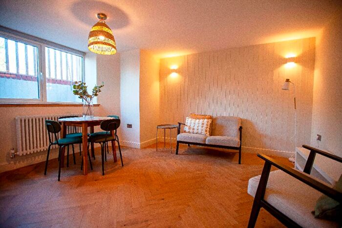 1 Bedroom Flat To Rent In Wilbraham Road, Manchester, M16