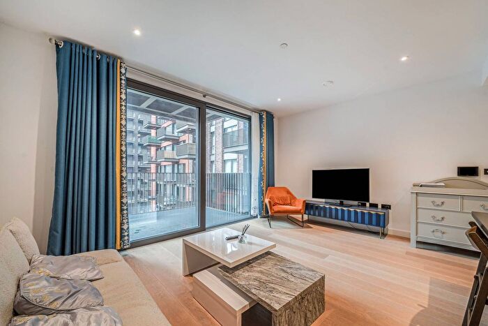 2 Bedroom Flat To Rent In Legacy Building, Nine Elms, SW11