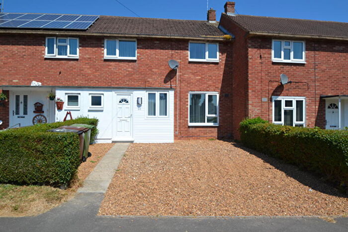 4 Bedroom Terraced House For Sale In Kingsthorpe Avenue, Corby, NN17