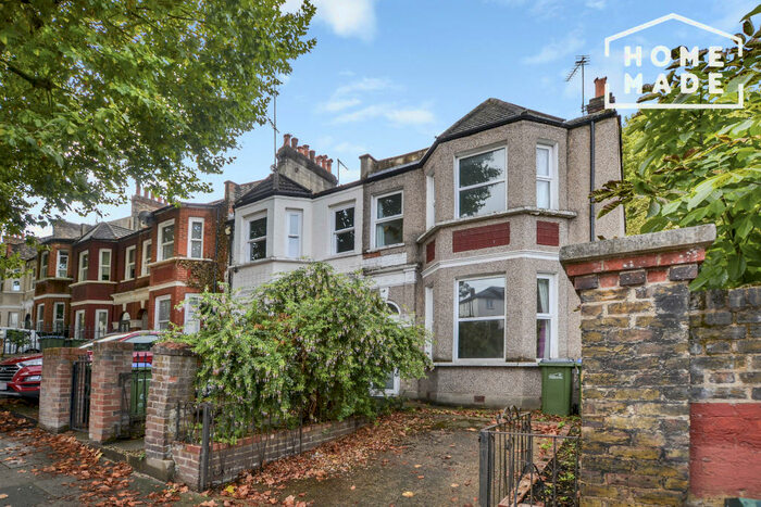 3 Bedroom End Of Terrace House To Rent In Charlton Lane, SE7