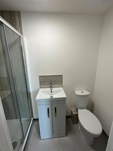 1 Bedroom Private Halls To Rent In Park Square, LA1