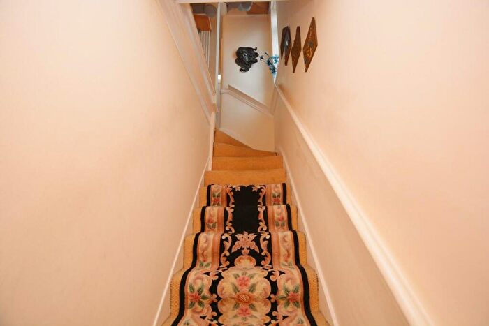 2 Bedroom Duplex For Sale In Westwood Avenue, Harrow, HA2