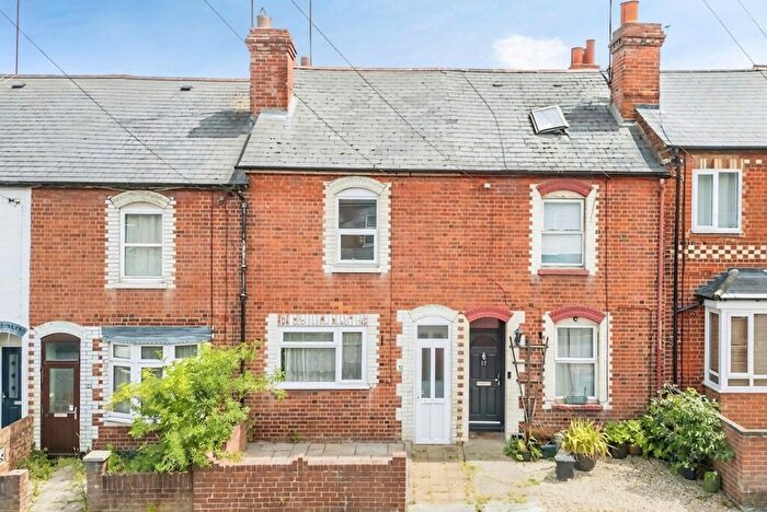 3 Bedroom Terraced House For Sale In Shaftesbury Road, Reading, RG30