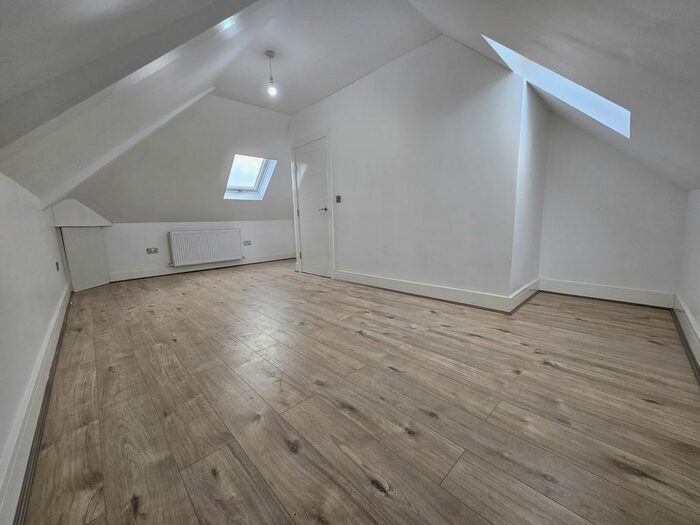 4 Bedroom End Of Terrace House To Rent In Pembroke Road, Seven Kings, Ilford, IG3