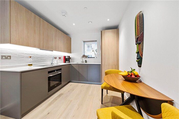 1 Bedroom Apartment For Sale In Baldwins Gardens, London, EC1N