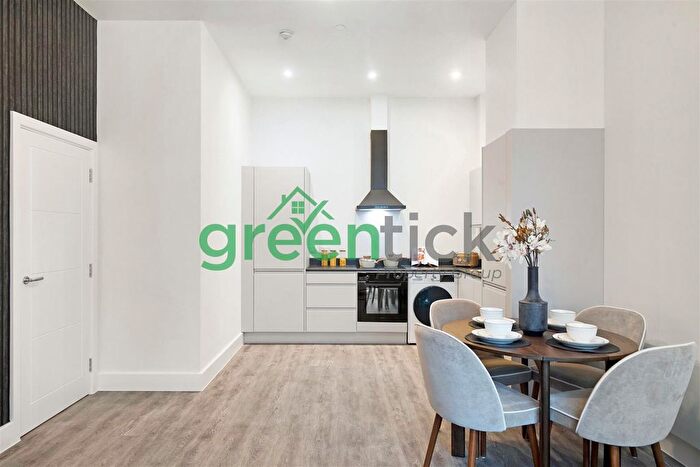 2 Bedroom Flat To Rent In The Stow, Harlow, CM20