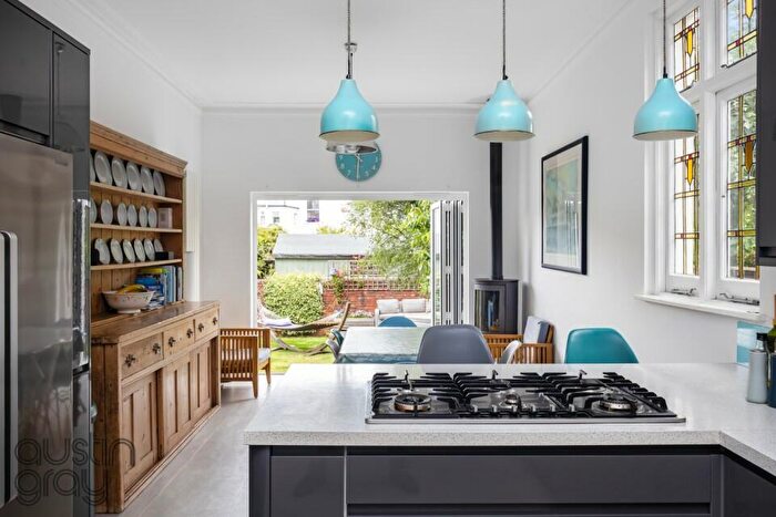 6 Bedroom Semi-Detached House For Sale In Davigdor Road, Hove, East Sussex, BN3