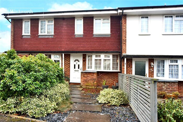 2 Bedroom Terraced House For Sale In Trent Way, Worcester Park, KT4