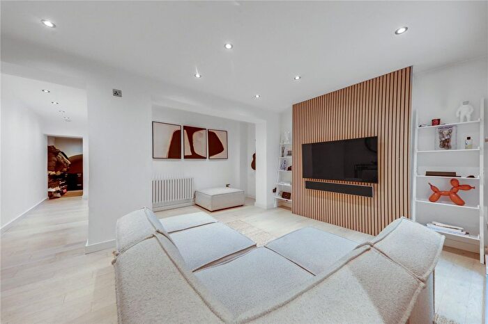 2 Bedroom Flat For Sale In Gloucester Place, Marylebone, London, NW1